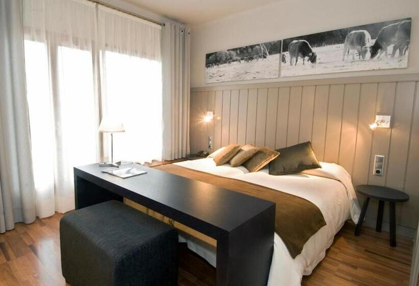 Номер Стандарт с Балконом Вид на Сад, Restaurant Pessets & SPA