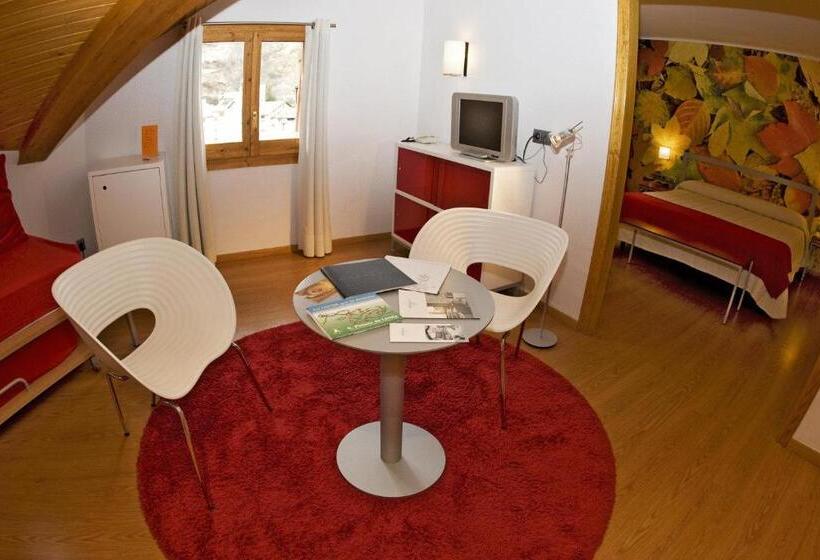 Пентхаус, Restaurant Pessets & SPA