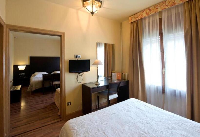 Четырехместный Номер Стандарт, Restaurant Pessets & SPA