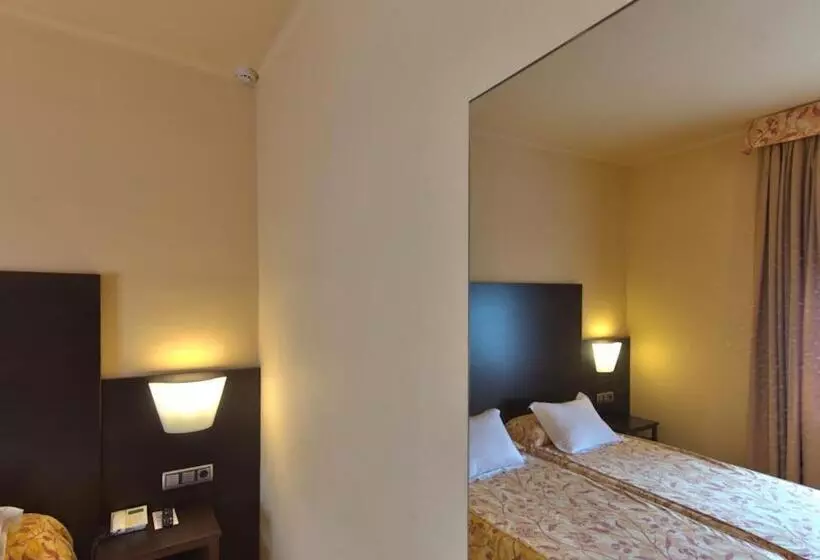 Standard Quadruple Room, Restaurant Pessets & SPA