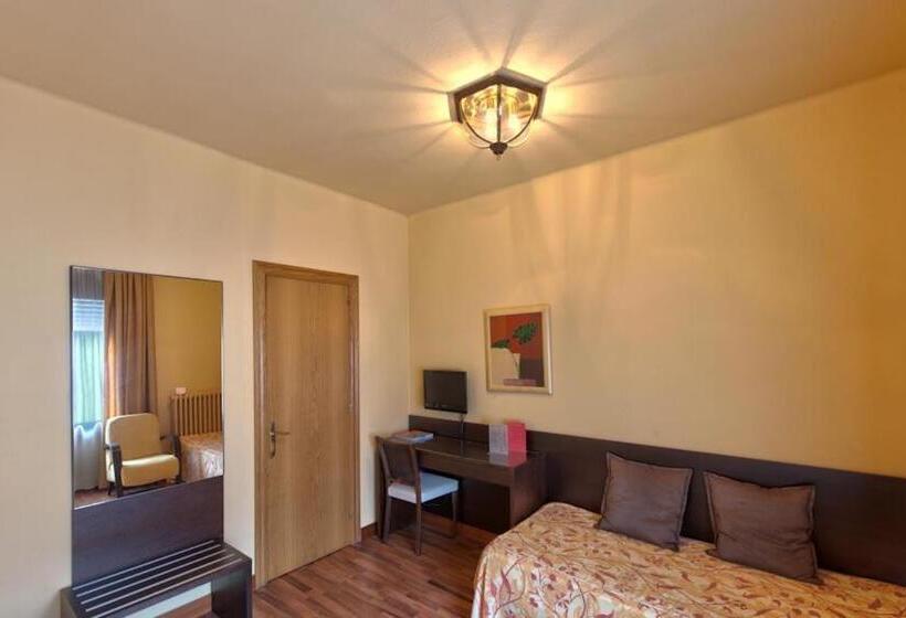 Номер Стандарт Индивидуальный, Restaurant Pessets & SPA