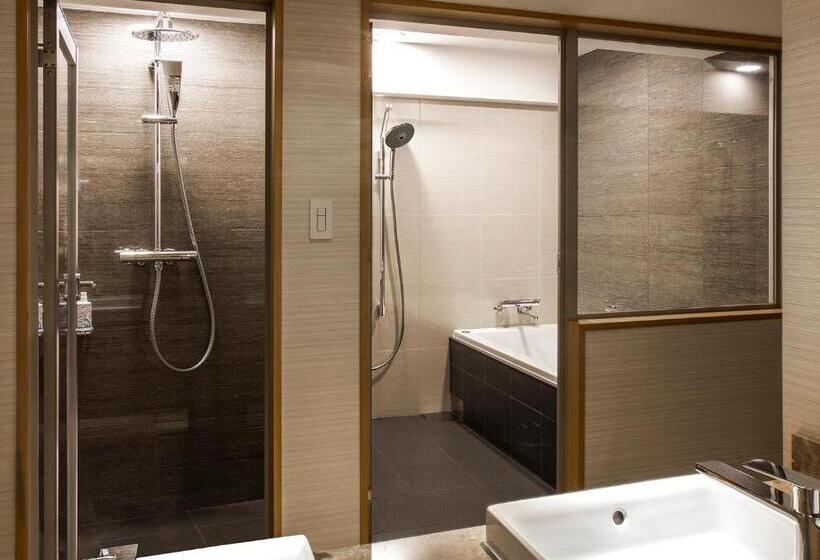 اتاق لوکس خانوادگی, Rihga Royal Hotel Kyoto