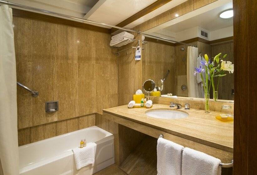 Номер Executive, Sonesta Hotel El Olivar