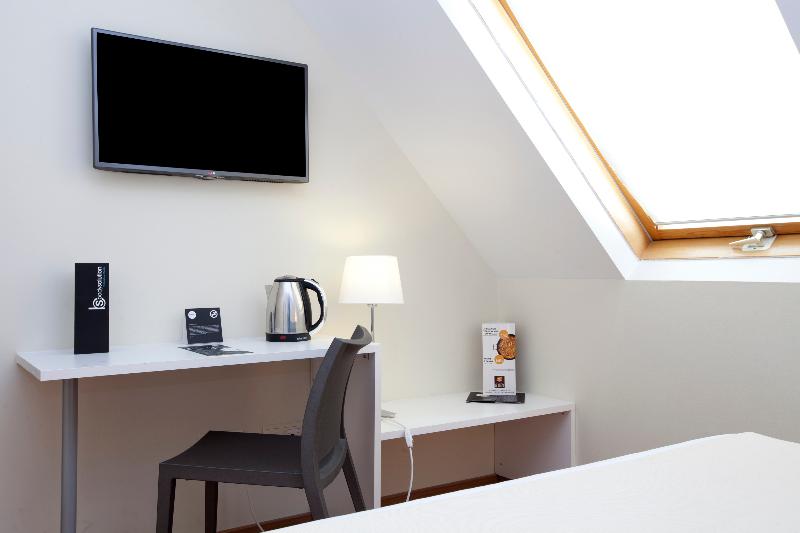 اتاق اکونومی, Vertice Sevilla