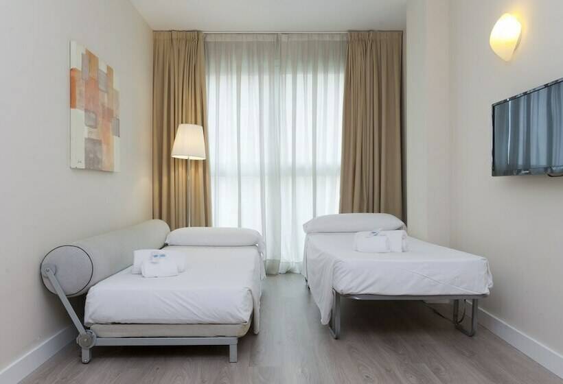 اتاق خانوادگی, Vertice Sevilla