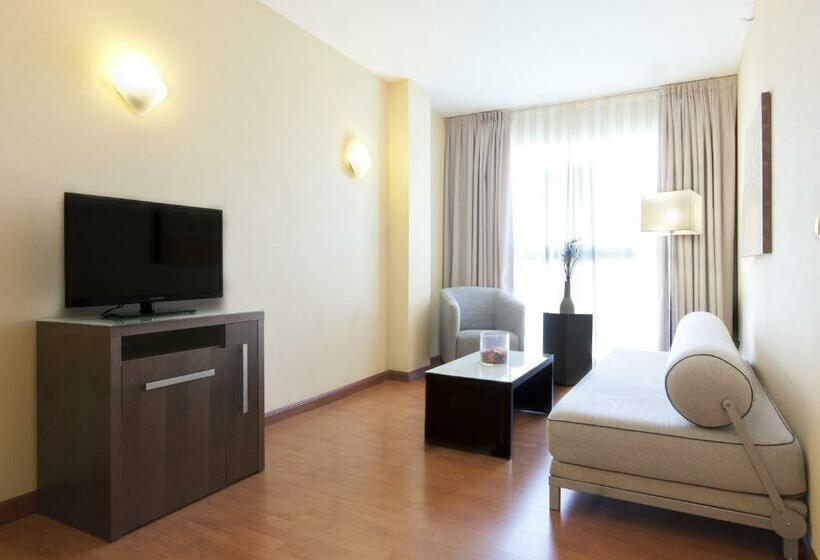 سوییت جونیور, Vertice Sevilla