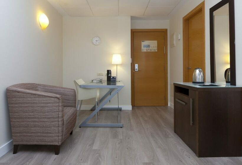 سوییت جونیور, Vertice Sevilla