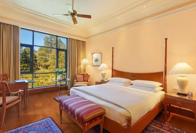 اتاق لوکس با چشم‌انداز باغ, Wildflower Hall, An Oberoi Resort, Shimla