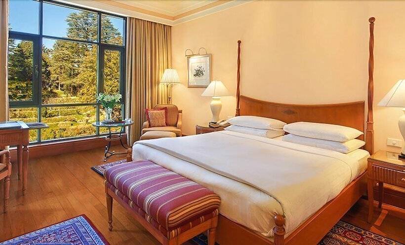 اتاق لوکس با چشمانداز باغ, Wildflower Hall, An Oberoi Resort, Shimla
