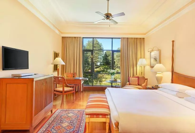 اتاق لوکس با چشم‌انداز باغ, Wildflower Hall, An Oberoi Resort, Shimla
