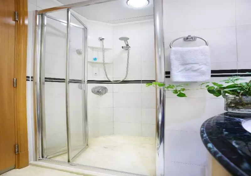 اتاق استاندارد, Metropark Hotel Causeway Bay Hk