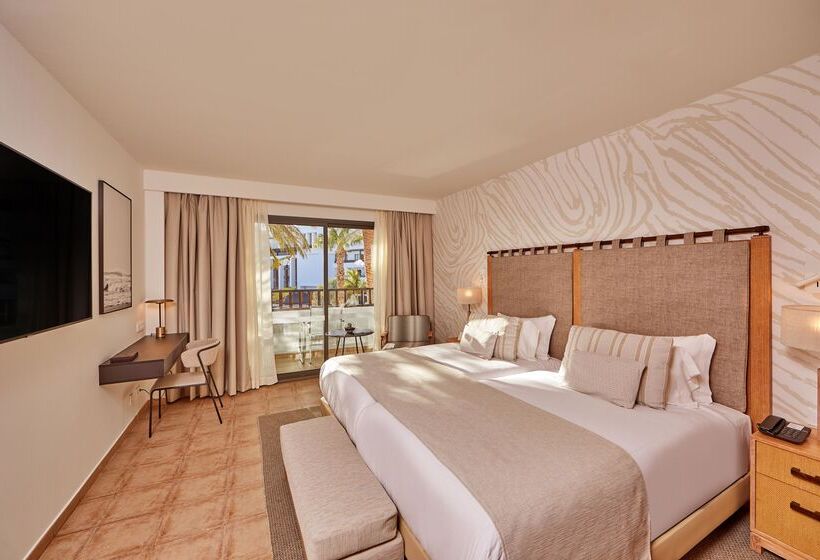 חדר סטנדרט נוף לבריכה, Secrets Lanzarote Resort & Spa   Adults Only