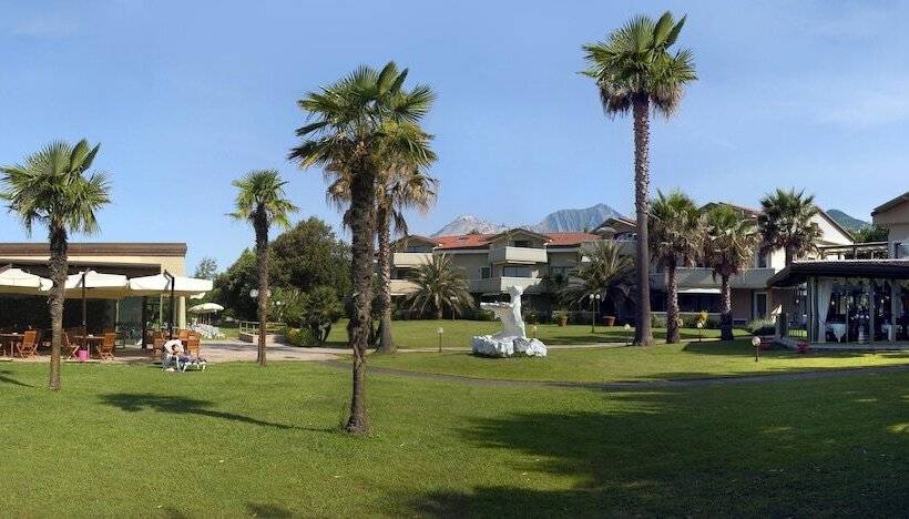 Номер Стандарт с Террасой, Villa Undulna  Terme Della Versilia