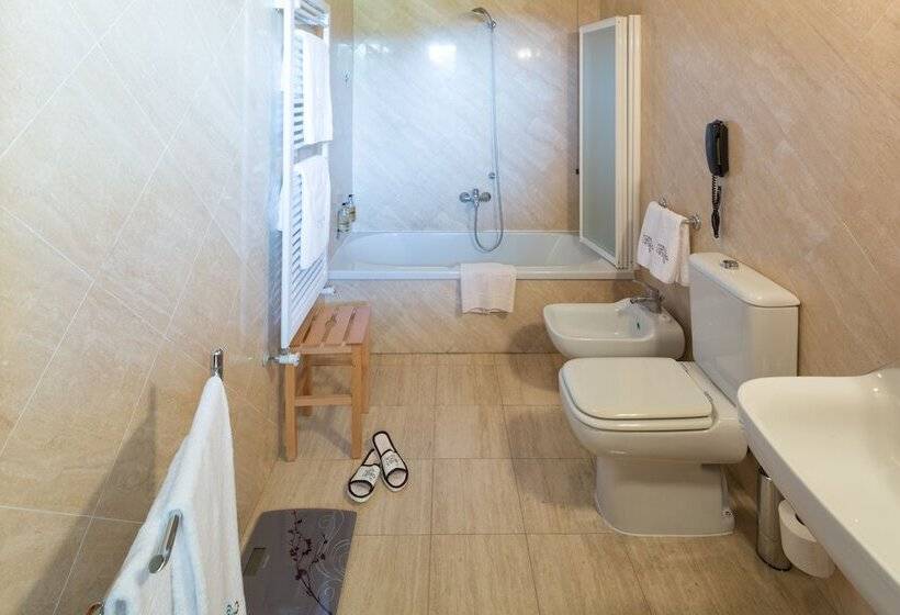 جناح مزود بتراس, Villa Undulna  Terme Della Versilia