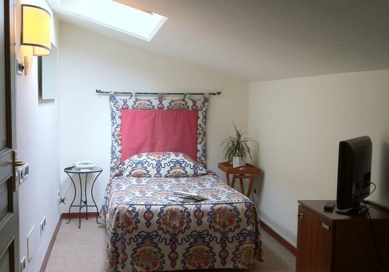 إستوديو قياسى, Villa Undulna  Terme Della Versilia