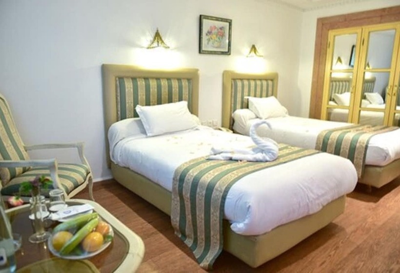 스탠다드 룸, Zaki