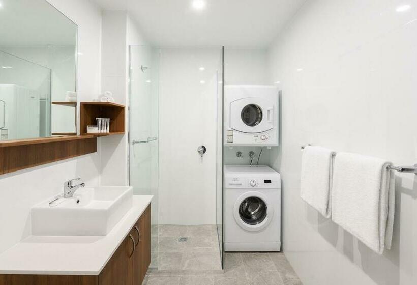 带大床的标准工作室, Abode Malua Bay