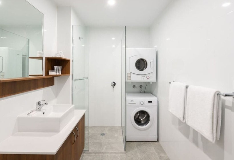 标准工作室, Abode Malua Bay