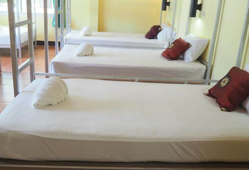 共用房间的床, Chaokoh Dorm Room