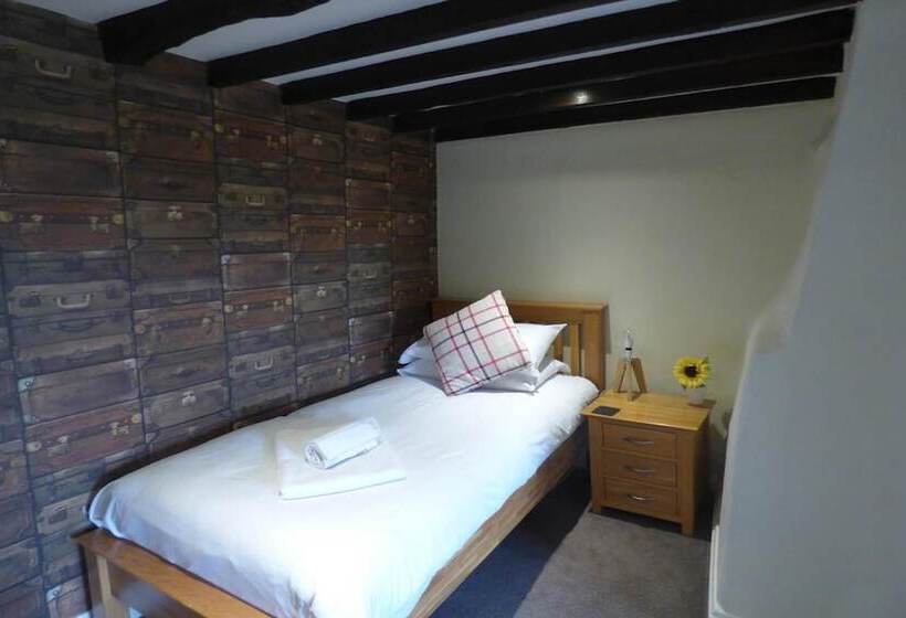 غرفة قياسية فردية, Unicorn Inn