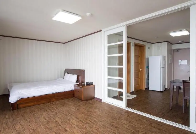 オーシャンビュースタンダードルーム, Benikea Hotel Mountain & Ocean Sokcho