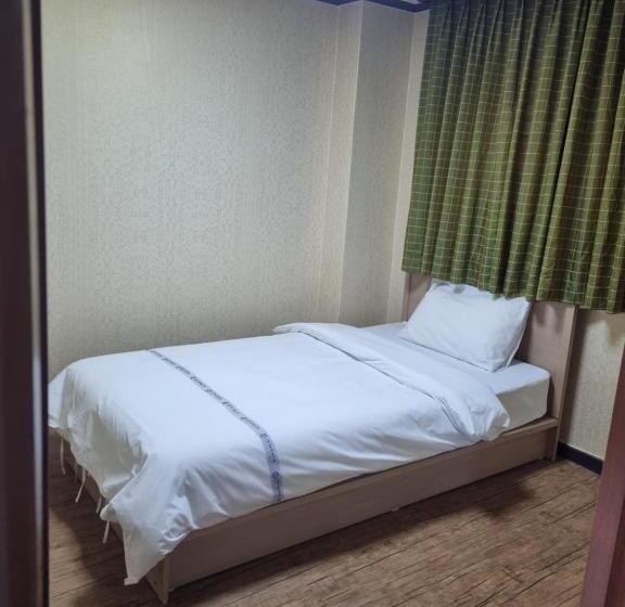 オーシャンビュースタンダードルーム, Benikea Hotel Mountain & Ocean Sokcho