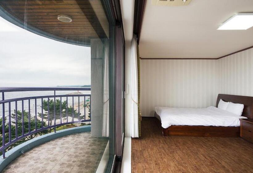 オーシャンビュースタンダードルーム, Benikea Hotel Mountain & Ocean Sokcho