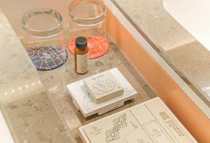 اتاق لوکس, Hilton Garden Inn Xiamen Bailuzhou Park