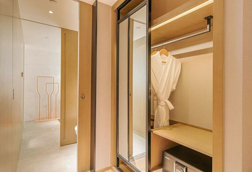 اتاق لوکس, Hilton Garden Inn Xiamen Bailuzhou Park