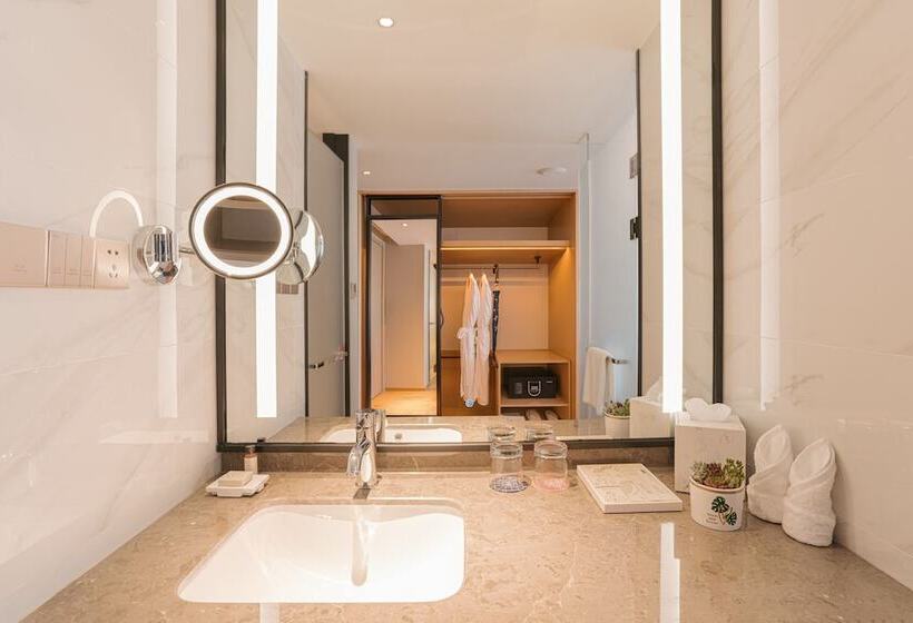 اتاق استاندارد, Hilton Garden Inn Xiamen Bailuzhou Park