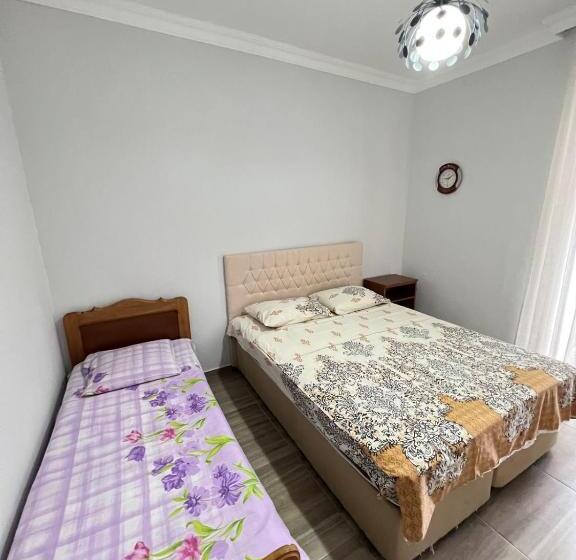 اتاق خانوادگی با سرویس بهداشتی مشترک, Guest House In Gonio