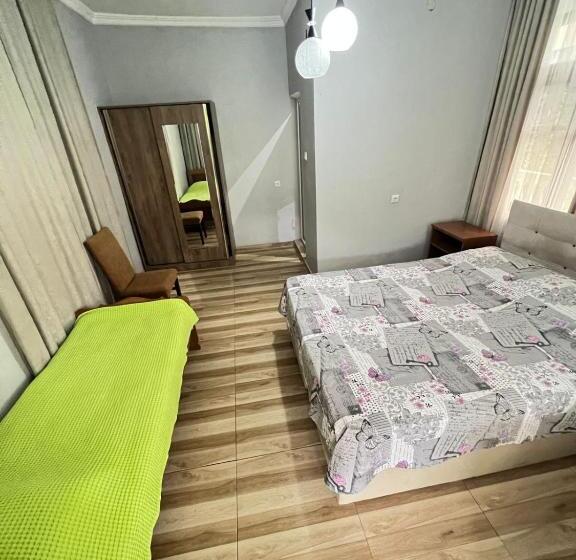 اتاق استاندارد سه نفره, Guest House In Gonio