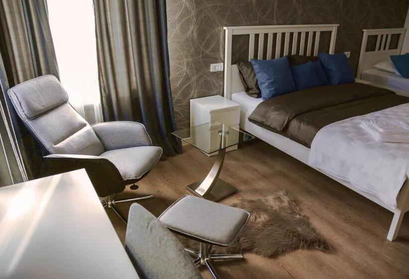 اتاق سوپریور سه تخته, Morea