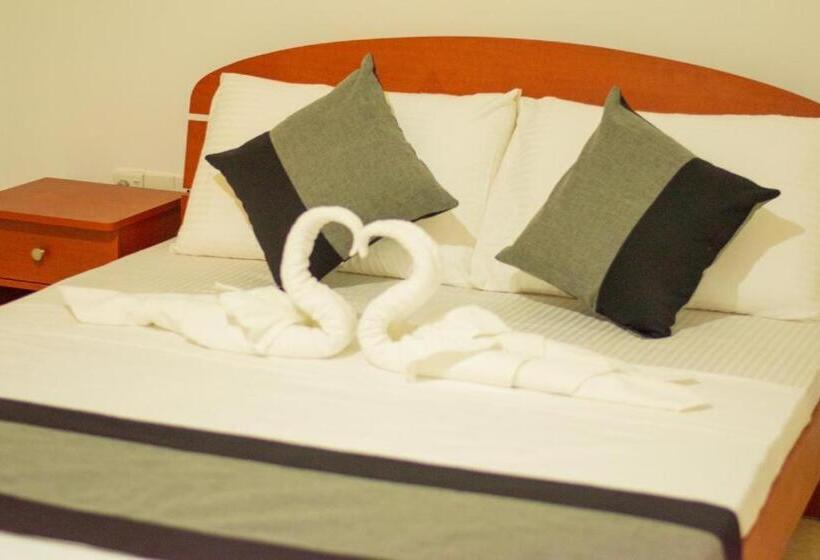 标准间, Owinro Beach Hotel & Restaurant   Waikkala