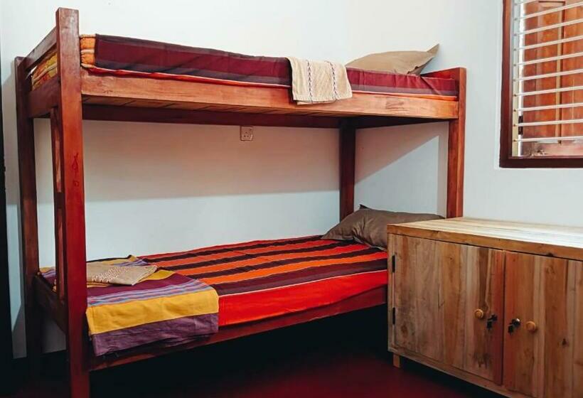 Bed in Shared Room, The White House