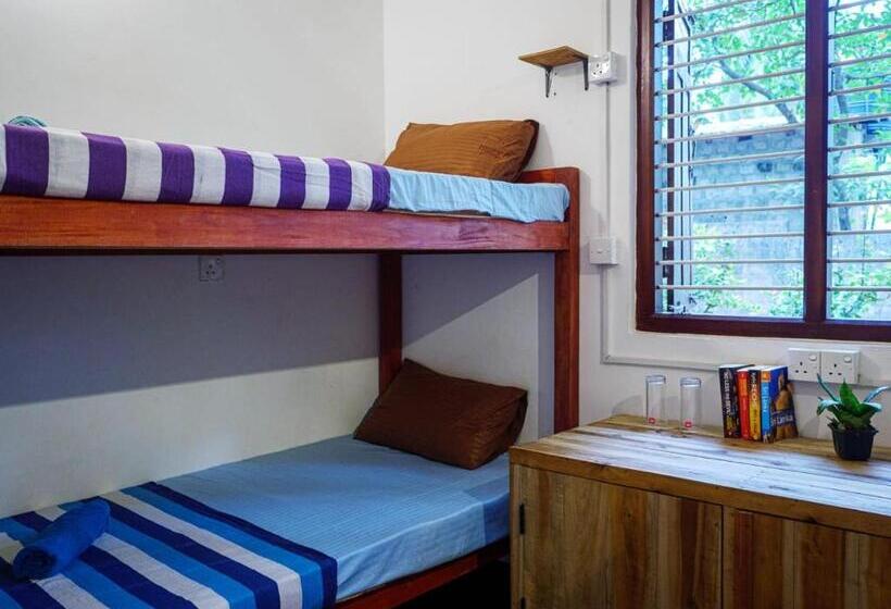 Bed in Shared Room, The White House