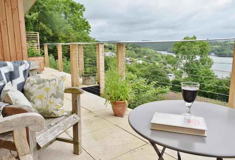 شقة غرفة واحدة, The Sanctuary Cornwall