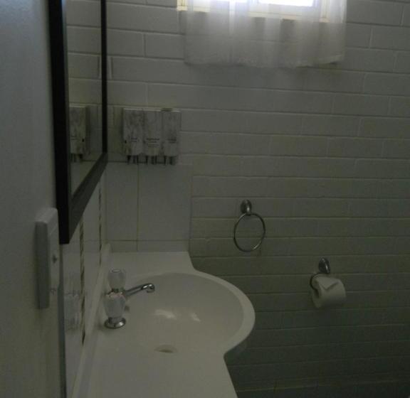 اتاق استاندارد, Coachman Motel