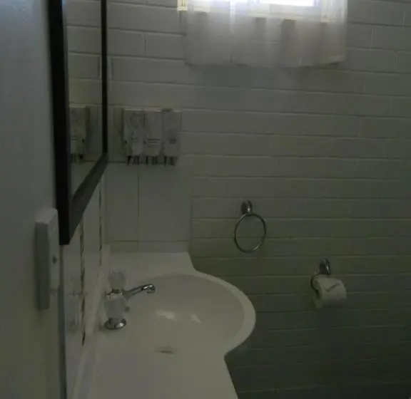 اتاق استاندارد, Coachman Motel