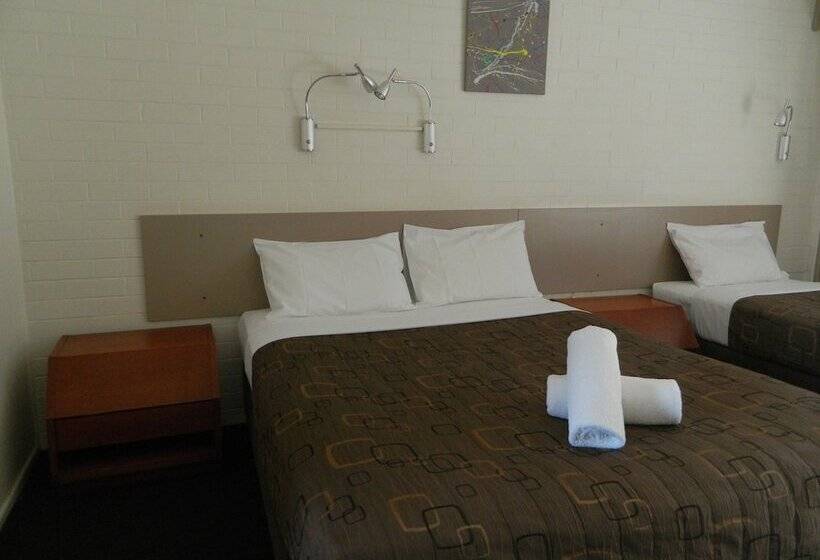 اتاق اجرایی, Coachman Motel