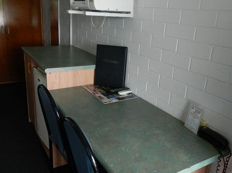 اتاق استاندارد, Coachman Motel