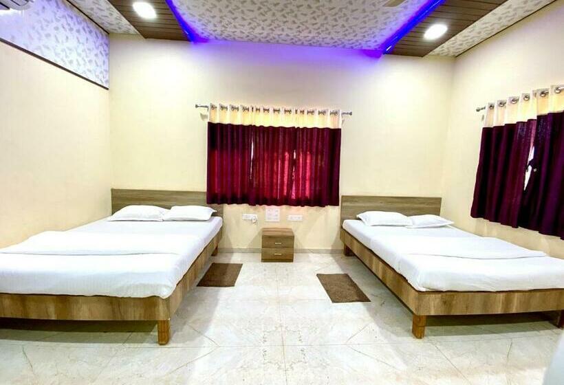 חדר סטנדרט לארבעה, Shivneri Agro Tourism, Tapola