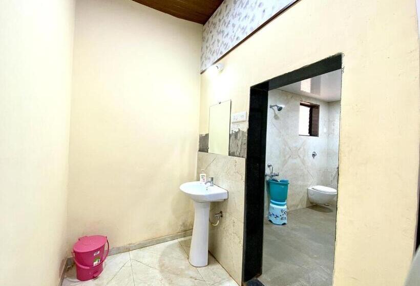 חדר סטנדרט לארבעה, Shivneri Agro Tourism, Tapola