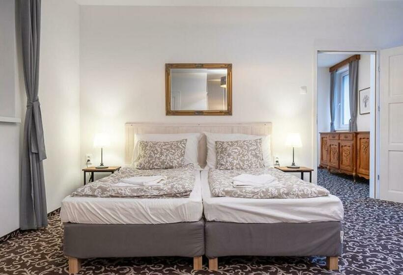 家庭间, Penzión Malino