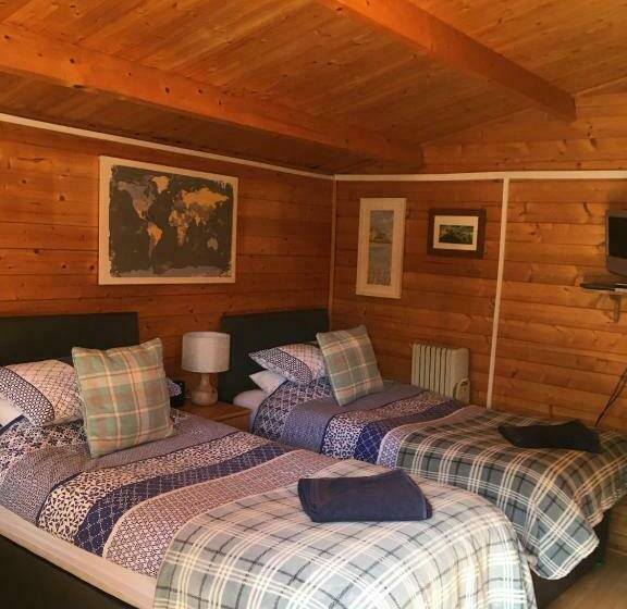 בקתת חדר, The Theberton Lion