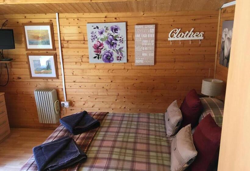 בקתת חדר, The Theberton Lion