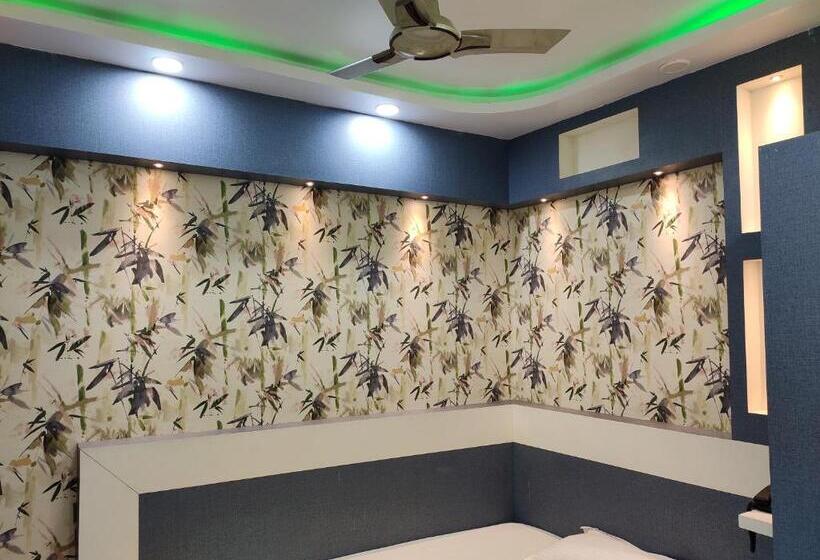 חדר דלוקס, Central Square A Couple Friendly