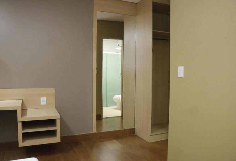 חדר דחוקס עם מיטת קינג, Roma