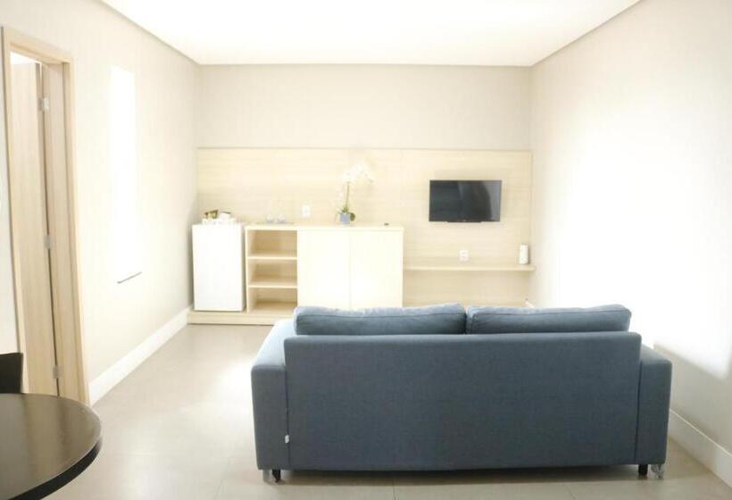 סוויטה עם ג'קוזי, Roma