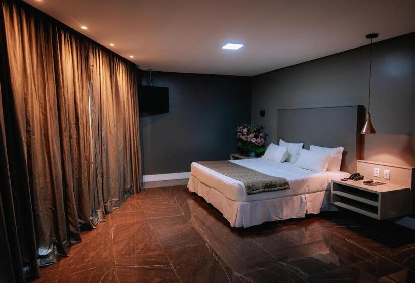 מיטת קינג בסוויטה, Roma